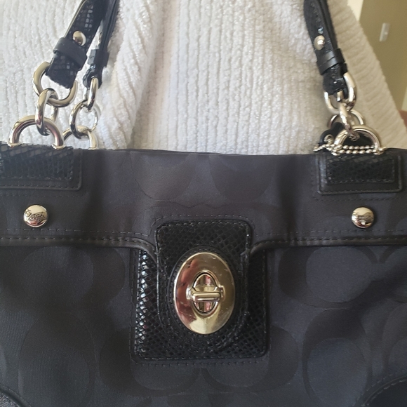 Coach Handbags - Coach Bag